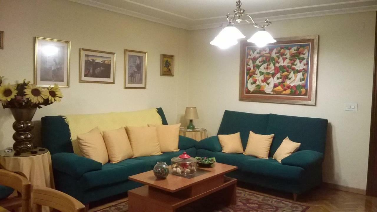 Privada En Piso Familiar Homestay *